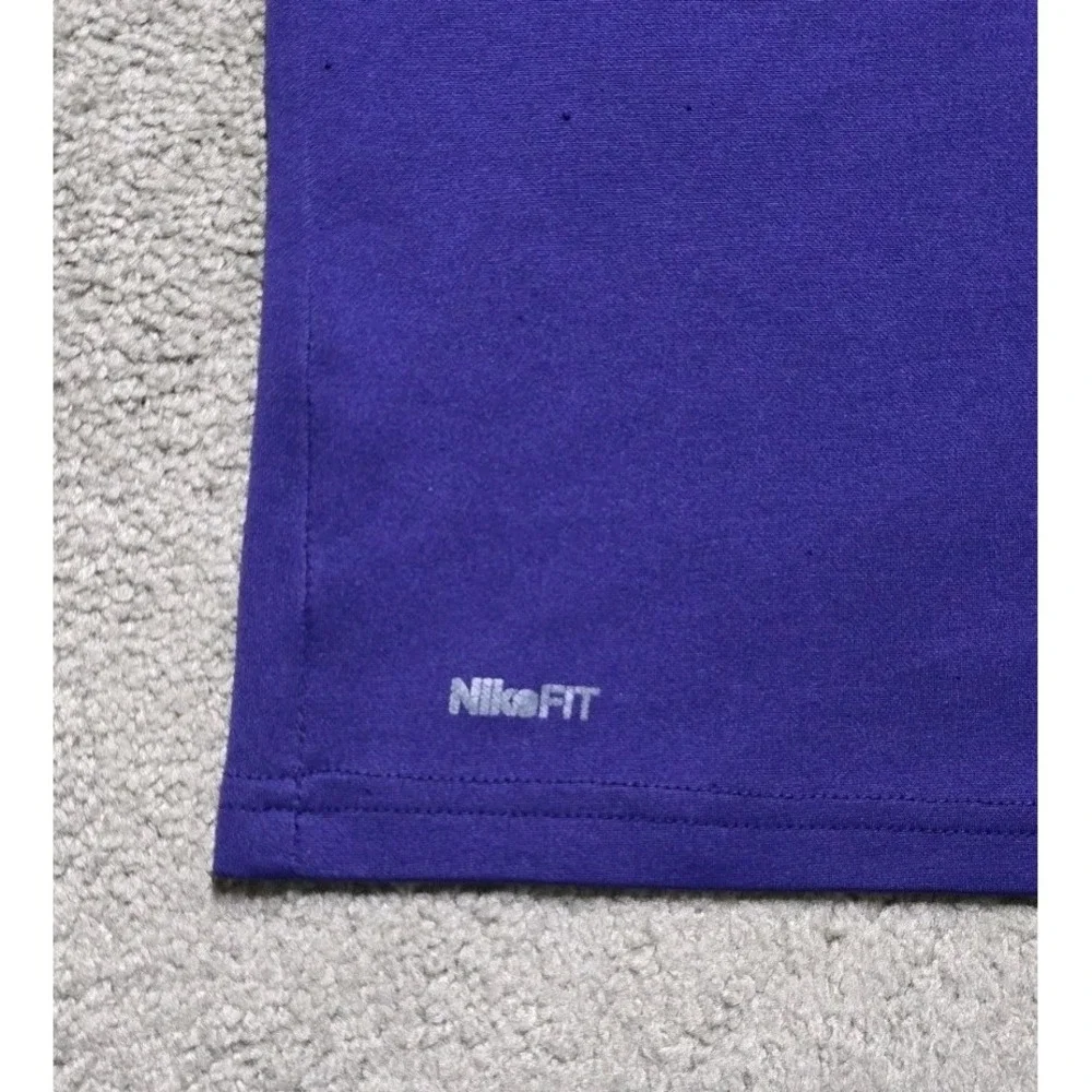 Y2K VTG LSU Tigers Nike Dri Fit Center Swoosh T-Shirt Mens M‎ Purple Nike-Fit